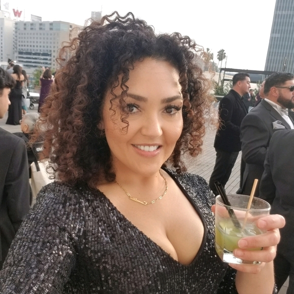 Meet your Posher, Camille - Picture 1 of 1